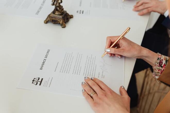 What Happens if My Spouse Won’t Sign Divorce Papers?